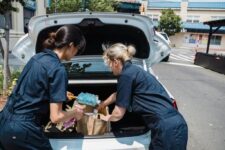 How Do You Choose the Right Car Cleaning Supplies?